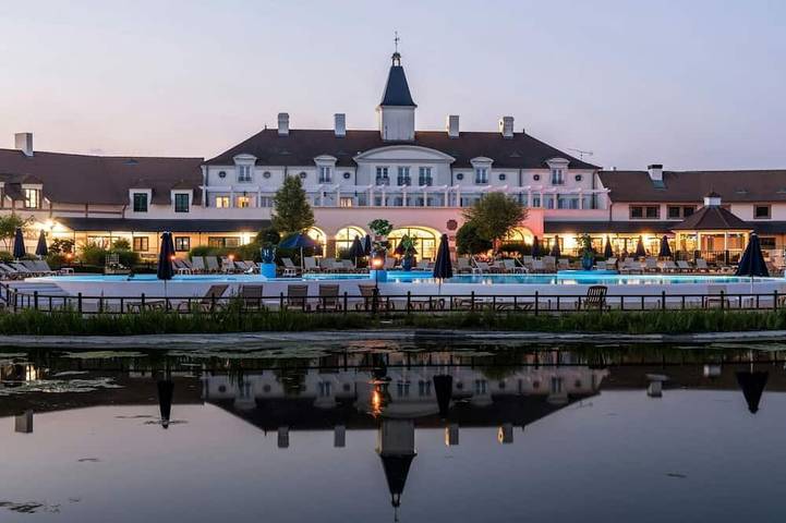 Hôtel pour 6 personnes, avec Piscine à Bailly-Romainvilliers