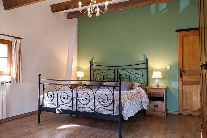 Location de vacances pour 12 personnes, avec jardin à Gréolières - 2