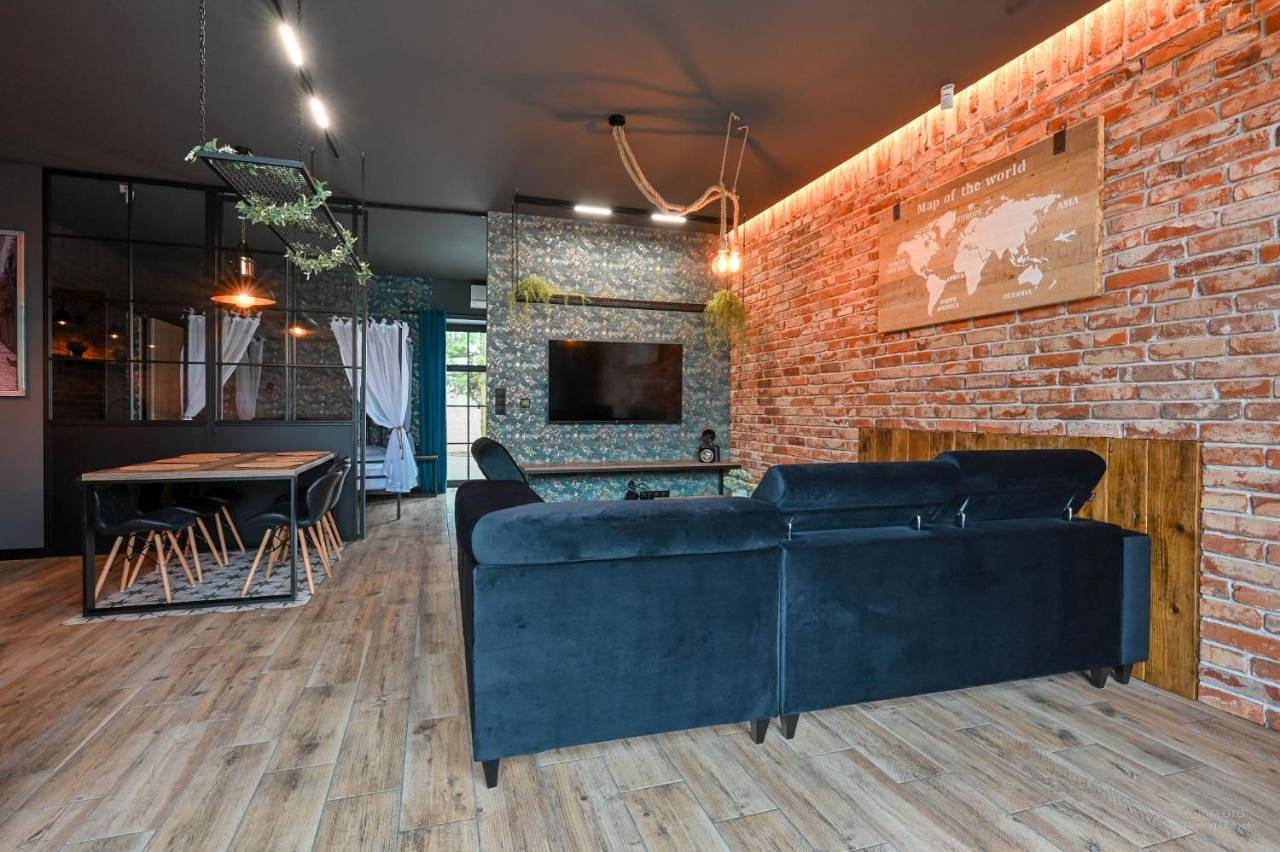 Appartement entier, Apartment with Terrace in Grojec, Petite-Pologne