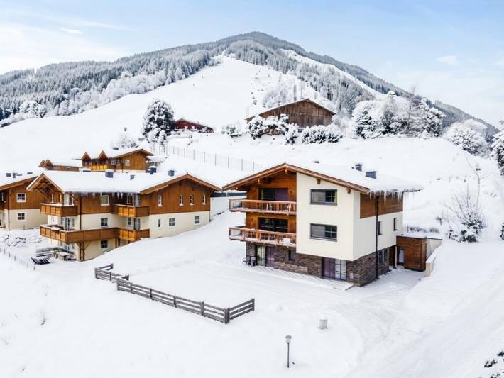 Casa rural para 10 personas, con sauna además de jardín y balcón - 1