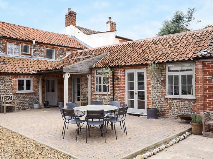 Cottage for 10 people, with garden, with pets in Bacton