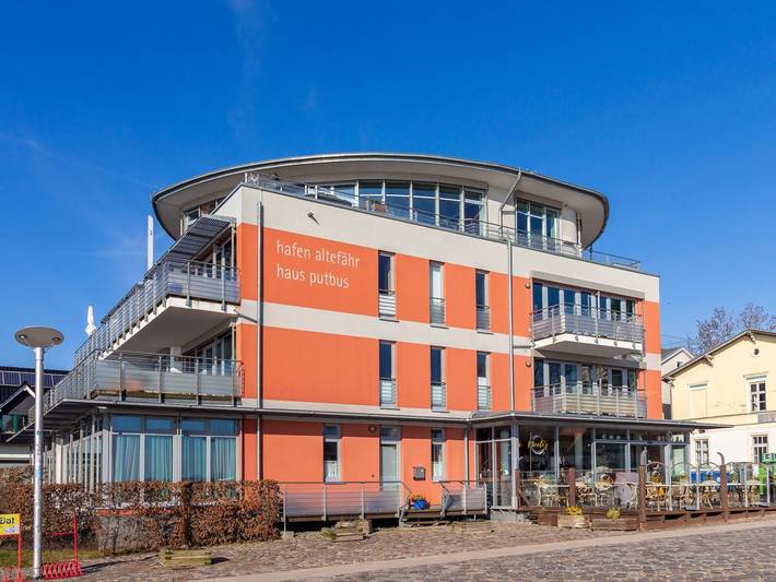 Ferienwohnung für 3 Personen, mit Seeblick und Balkon in Altefähr - 2