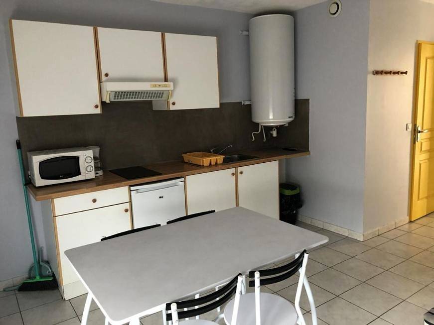 Studio Apartment in Salon-de-Provence, Côte méditerranéenne (France)