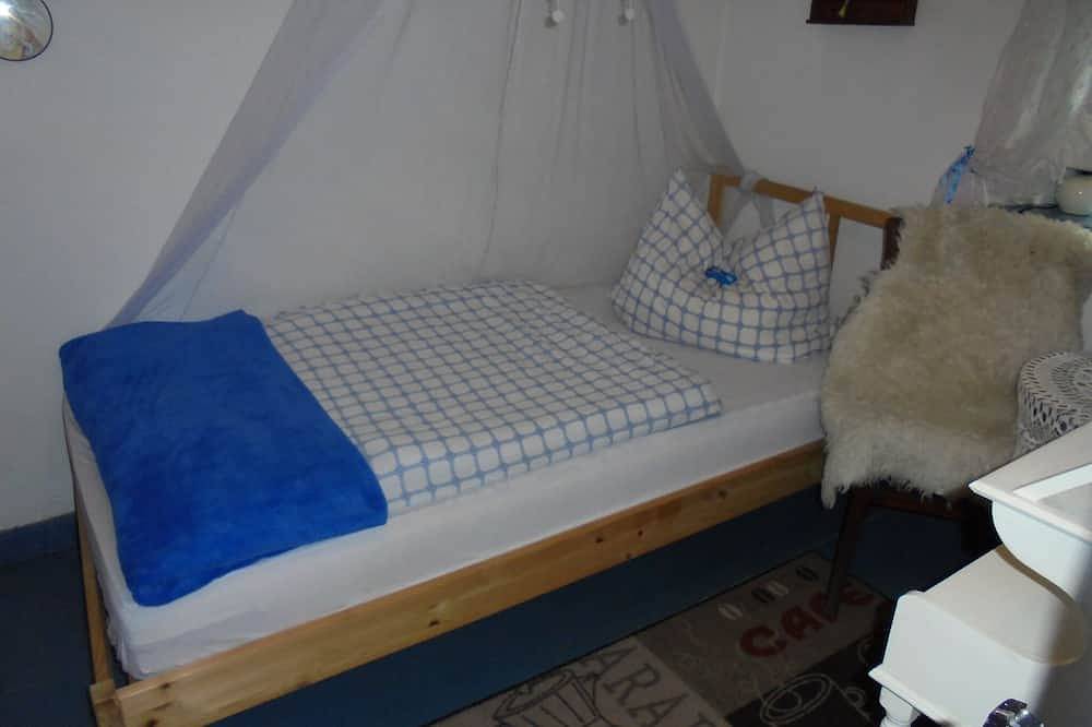 Ganze Wohnung, Romantische Ferienhaus (69 qm) für bis zu 2 Personen in Weiden in der Oberpfalz, Naturpark Nördlicher Oberpfälzer Wald