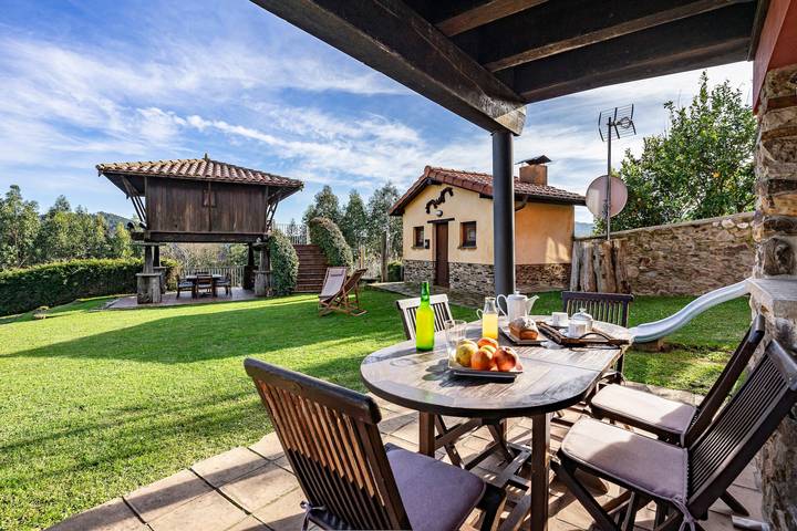 Casa rural para 7 personas, con Jardín en Pravia