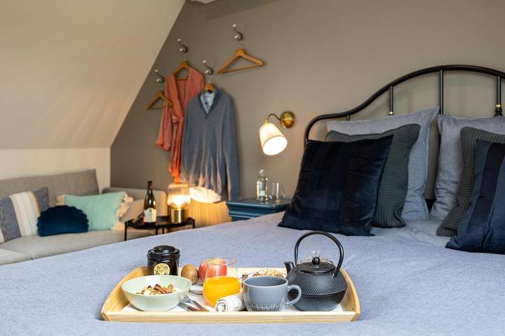 Double Room with Private Bathroom in Bailleul, Région de Dunkerque