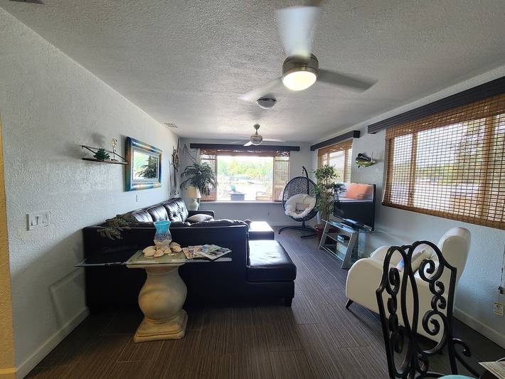 Vacation rental for 8 people, with terrace and yard, with pets in New Port Richey