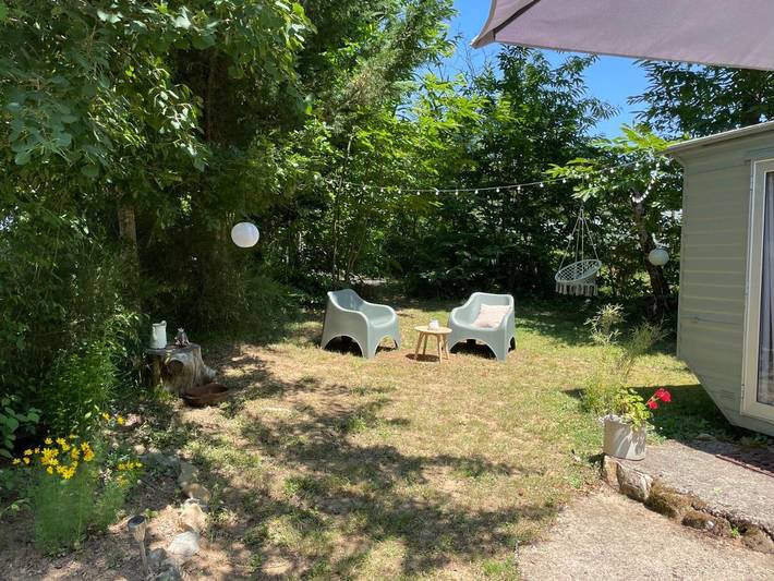 Gîte pour 2 personnes, avec vue et jardin dans Beyssac - 2