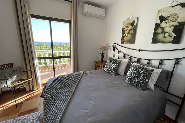 Private Villa Nerja 6m Pool, Gärten & Parkplatz. in Frigiliana, Costa del Sol