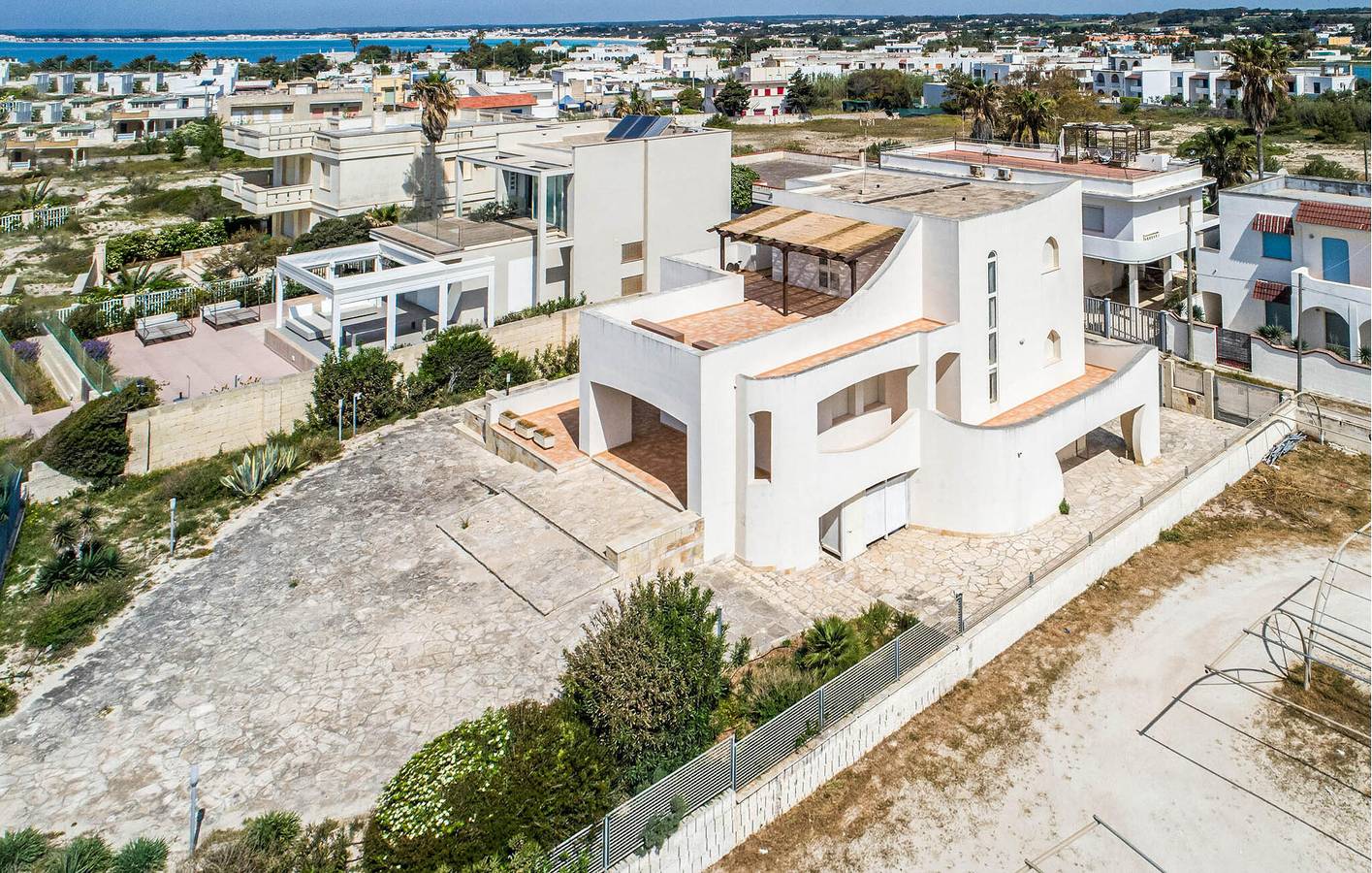 Appartamento intero, Accogliente appartamento al piano terra con vista mare e accesso diretto alla spiaggia in Scala di Furno, Porto Cesareo