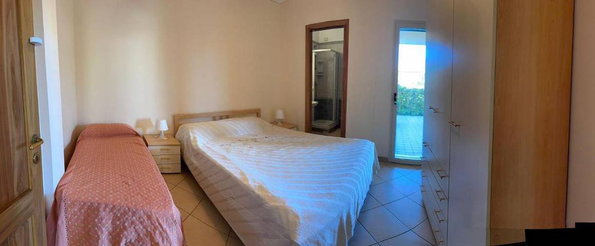 Casa vacanza per 8 persone, con panorama e piscina nonché giardino, con animali domestici a Villapiana