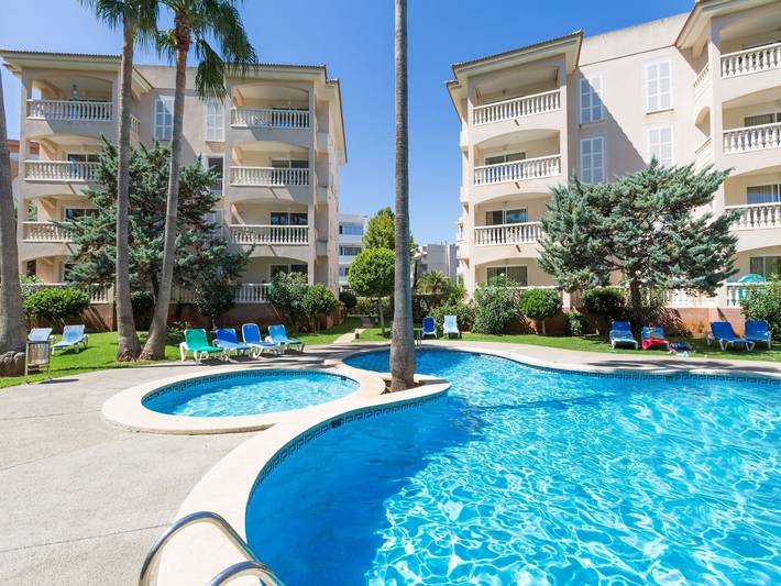 Ferienwohnung für 5 Personen, mit Terrasse und Pool
