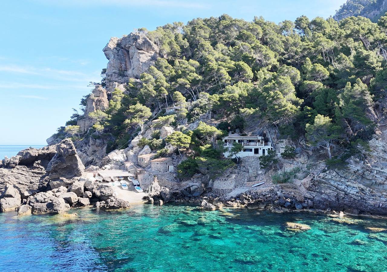 Holiday Home 'Villa Banyalbufar' in front of the beach with stunning sea view in Banyalbufar, Coast of Mallorca