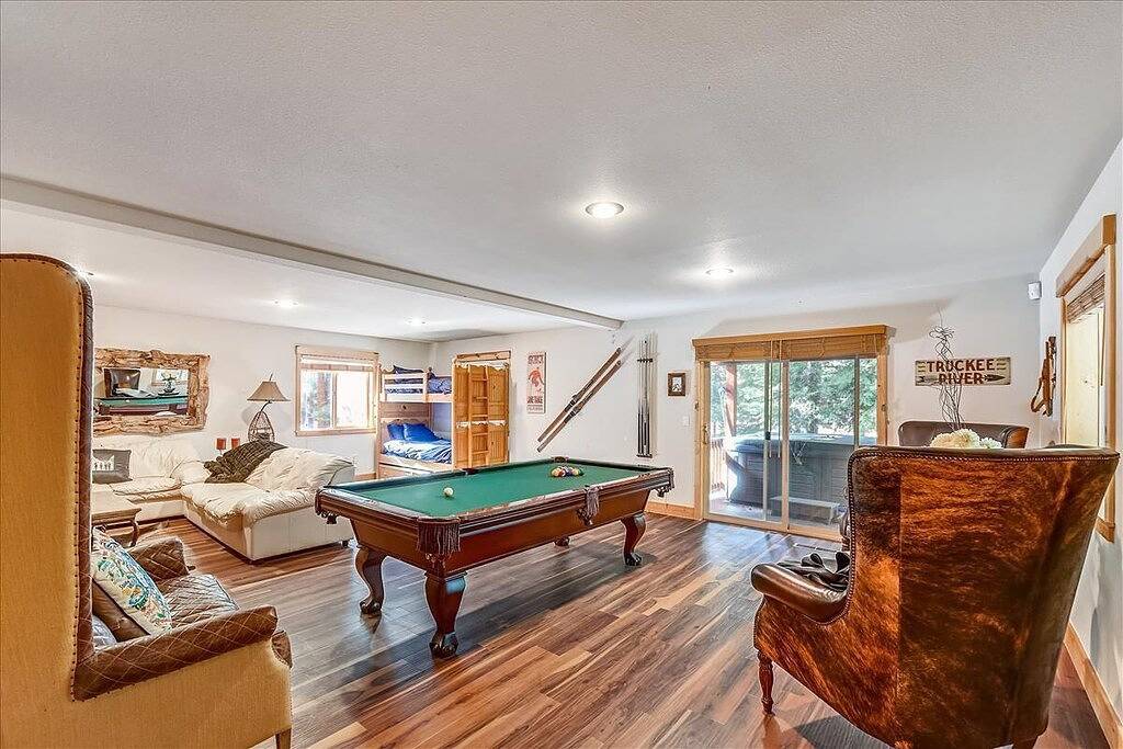 Luxuriöse Tahoe Donner Kabine / privater Whirlpool / Billardtisch / Resort-Ausstattung in Truckee, Donner Lake