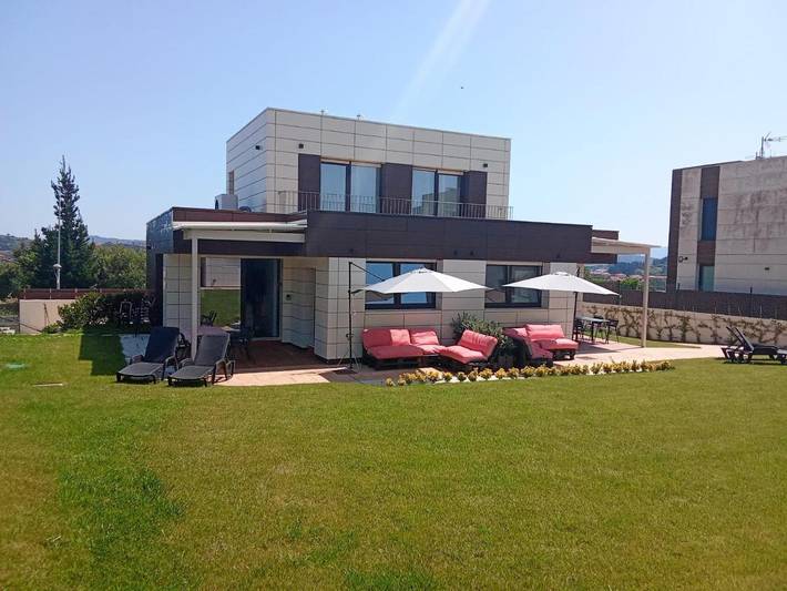Ferienwohnung für 4 Personen, mit Ausblick und Garten sowie Terrasse - 1