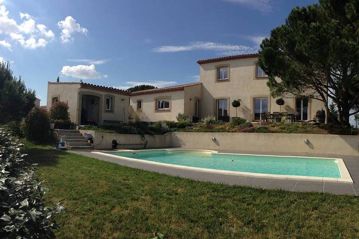 Villa for 10 people, with Terrace and Garden in Carcassonne