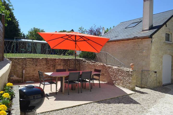 Gîte pour 6 personnes, avec jardin à Ryes