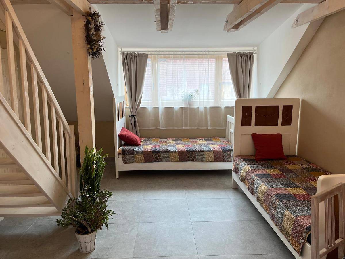 Geheel appartement, Vintage apartmán Mikulov, 2-4 osoby, 65m2 in Mikulov, Zuid-Moravië