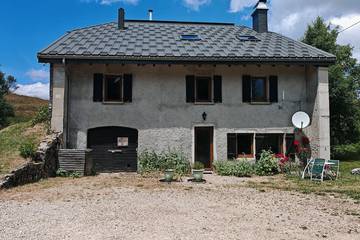 Gîte pour 4 personnes, avec jardin dans Septmoncel Les Molunes