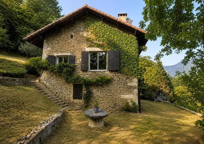 Location de vacances pour 9 personnes, avec Balcon et Terrasse ainsi que Jardin et Vue à Saint-Franc