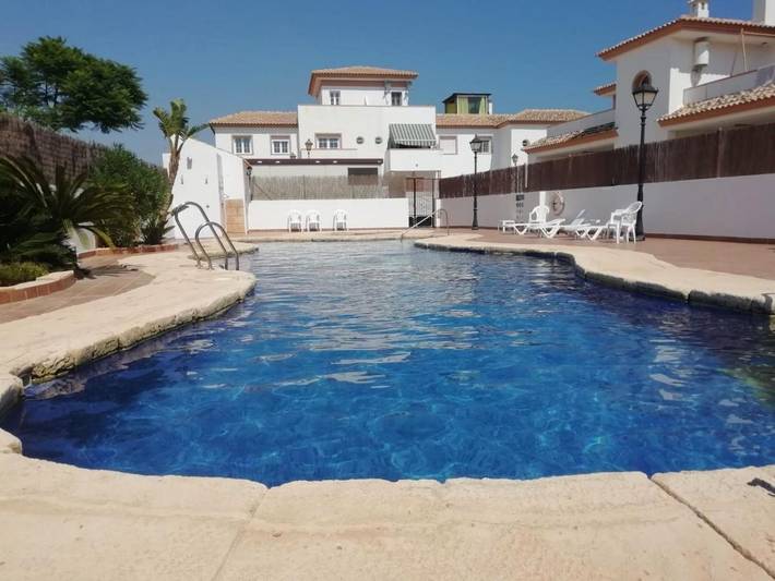 Apartamento para 4 personas, con Terraza además de Jardín y Piscina en Turre