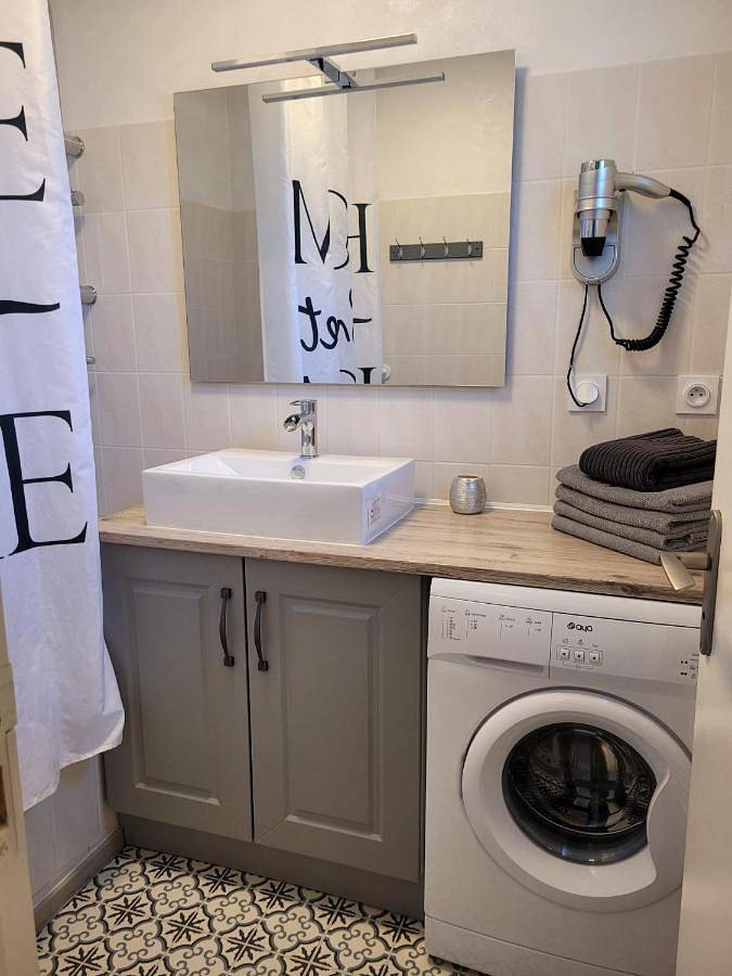 Location de vacances pour 5 personnes, avec terrasse à Mesnil-Saint-Père - 2