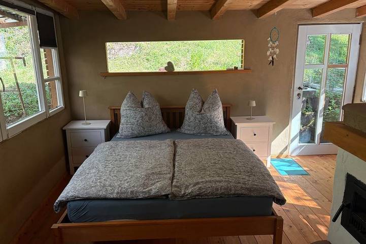 Ganze Wohnung, \"unterm Frohnbühl\" - Appartement/Fewo, Dusche und Badewanne, 1 Schlafra in Dahn, Landkreis Südwestpfalz