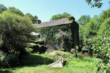 Gîte pour 8 personnes, avec jardin à Réquista