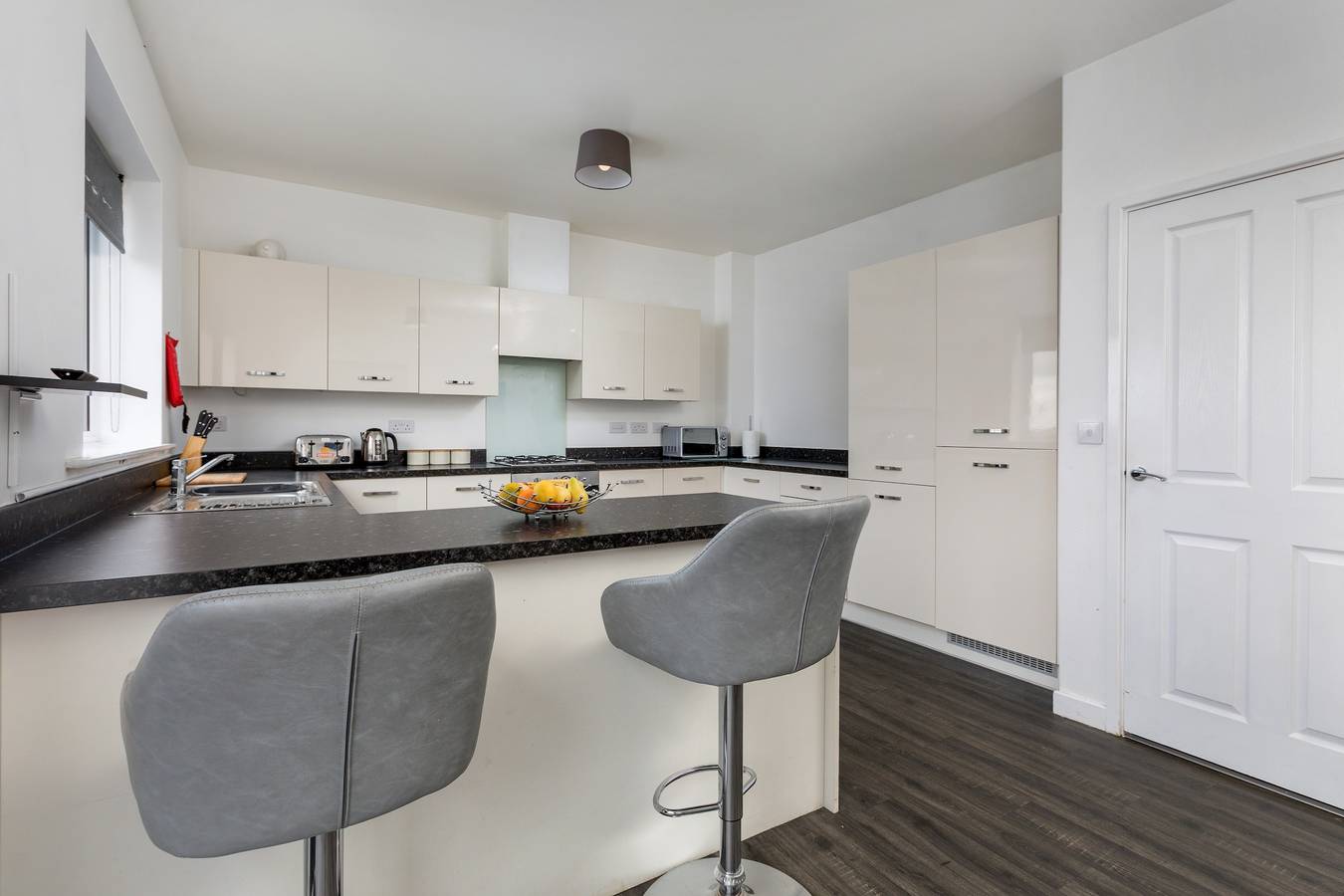 House - Sleeps 10 - Parking - Wifi in Sheffield, Südliches Yorkshire