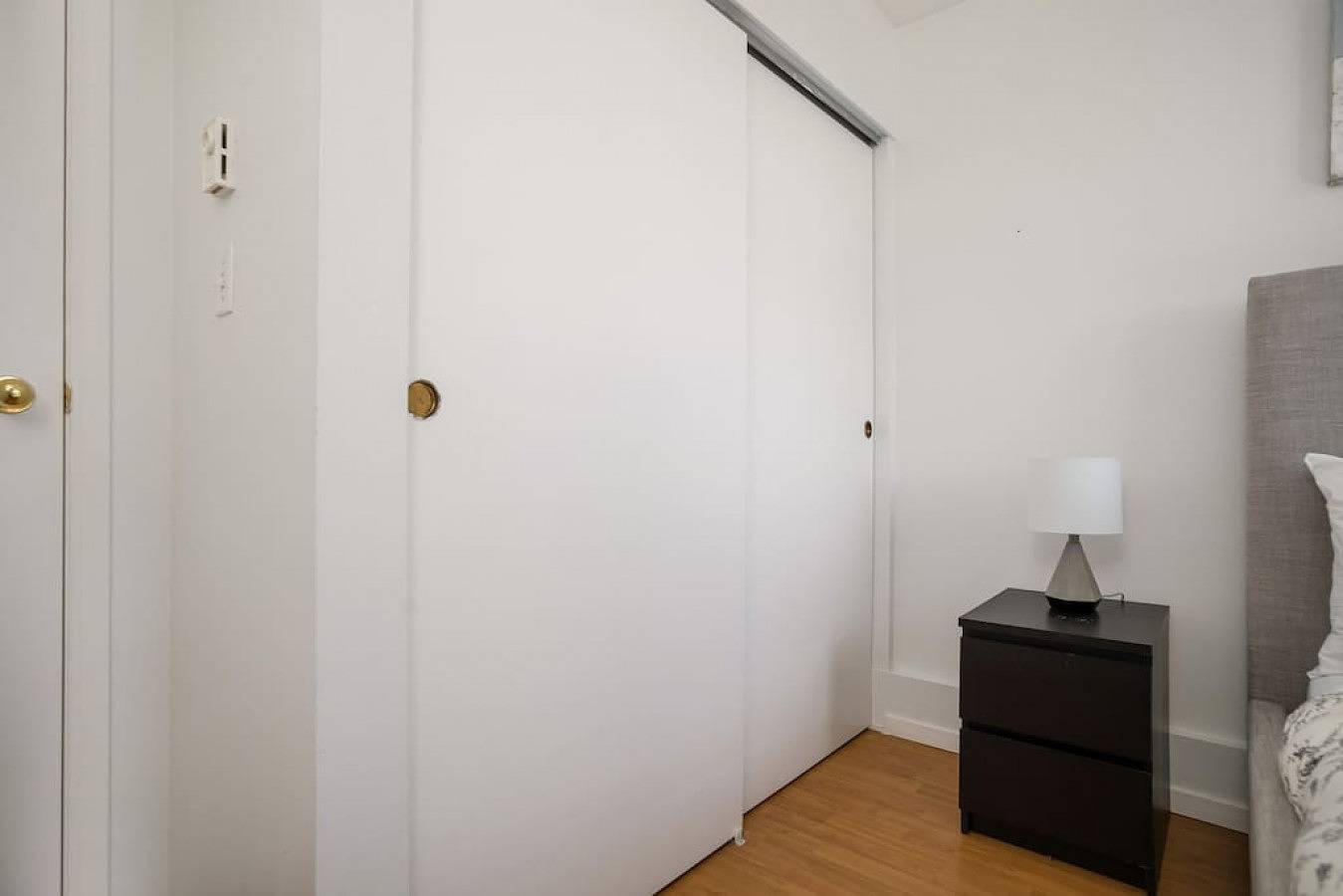 Entire apartment, East Van spacious 3bed 2bath in Vancouver, British Columbia