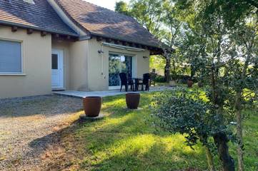 Gîte pour 8 personnes, avec terrasse et jardin à Gramat