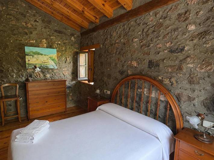 Casa rural para 10 personas, con Balcón y Jacuzzi además de Terraza y Jardín en Provincia de Lleida - 4