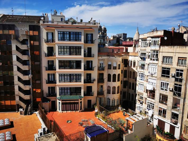 Entire apartment, Apartment 'Super Centríco Piso En Barcelona' with Wi-Fi and Air Conditioning in Barcelona Centre, Barcelona