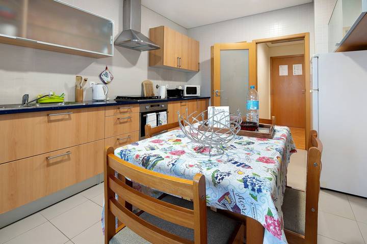 Entire apartment, Apartment 'T3 - Sao Pedro 2' with Sea View, Wi-Fi and Air Conditioning in São Miguel Island, Ponta Delgada