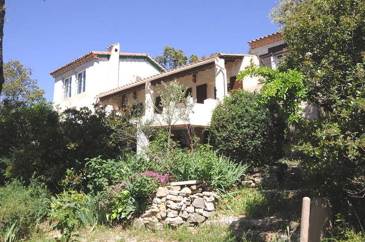 Chambre d’hôte pour 4 personnes, avec jardin et piscine