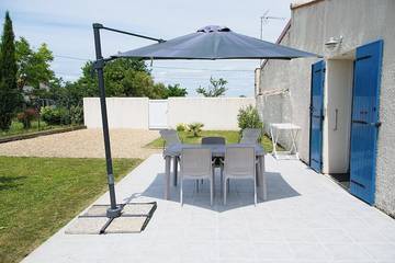 Gîte pour 2 personnes, avec terrasse et jardin à Villedoux