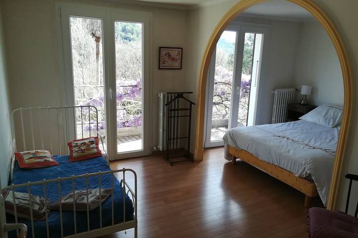 Location de vacances pour 4 personnes, avec piscine ainsi que balcon et jardin à Cantaron - 3