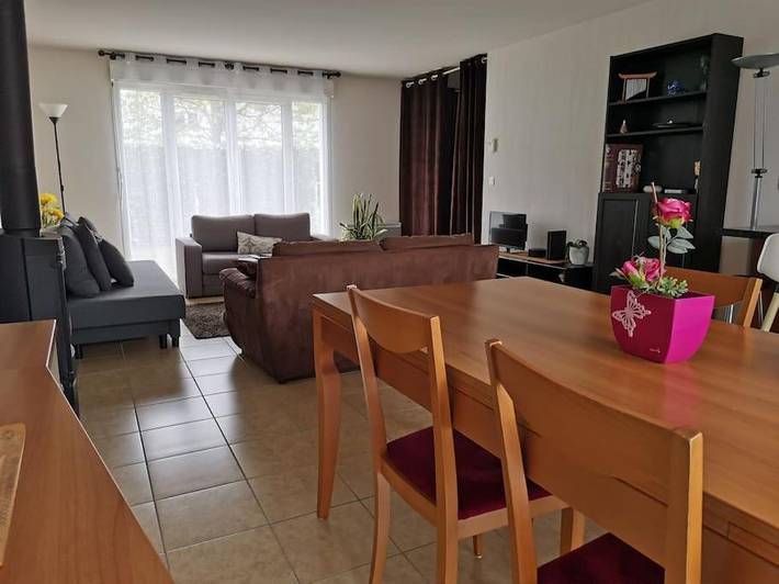 Location de vacances pour 6 personnes, avec jardin à Saint-Genis-Pouilly - 2
