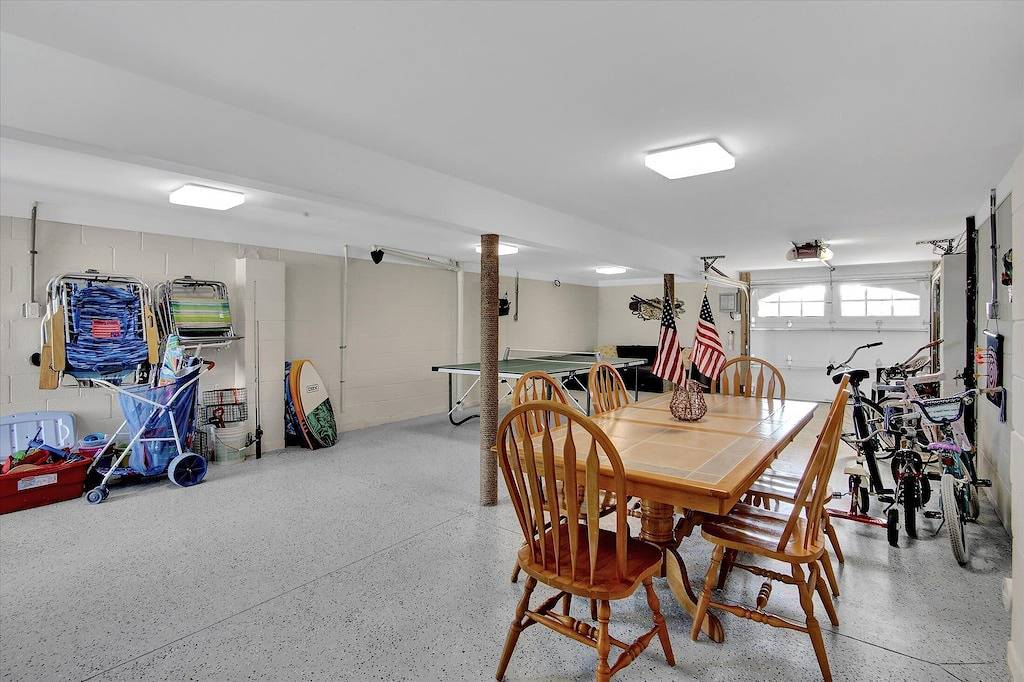 Seaside Getaway! Perfekt für Familien / Paare. 2 Blocks vom Strand entfernt! in Toms River, Ocean County