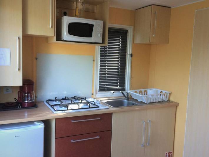 Mobil home pour 2 personnes, avec piscine et terrasse à Verruyes - 2