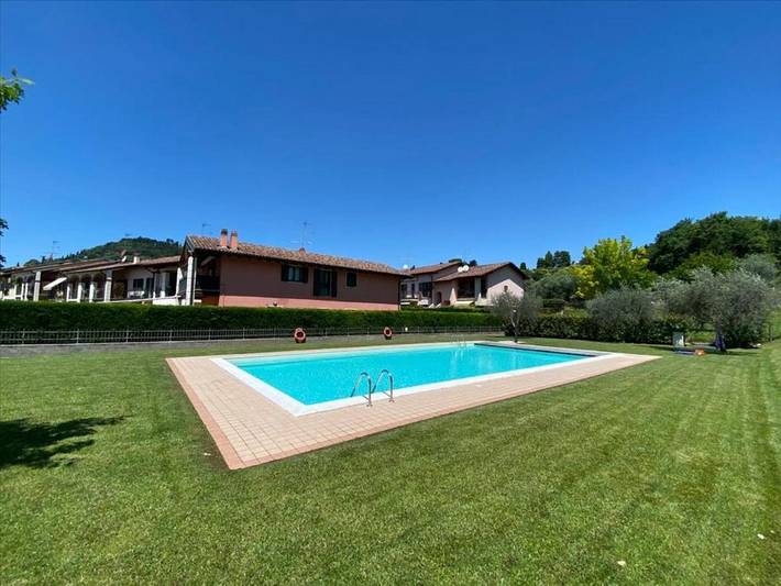 Ferienwohnung für 6 Personen, mit Balkon und Terrasse sowie Pool in Cavaion Veronese