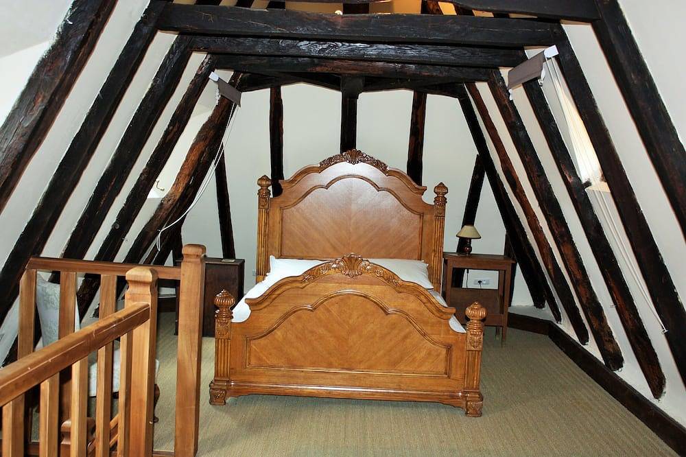 Superb 14. Jahrhundert historisches Haus mit 2 große Schlafzimmer für 5 Gäste in Saint-Cyprien (Aquitanien), Périgord Noir