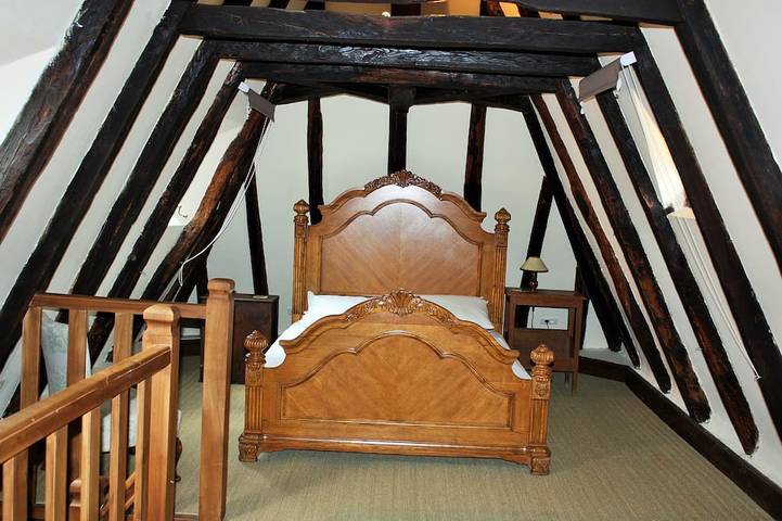 Maison historique du 14ème siècle Superbe avec 2 grandes chambres peut accueillir 5 personnes in Saint-Cyprien (Aquitaine), Périgord Noir