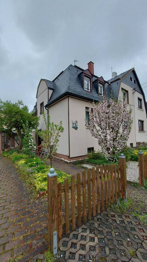 Ferienwohnung für 3 Personen, mit Garten in Plauen
