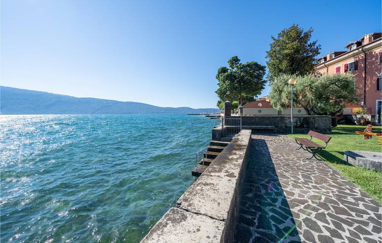 Appartamento al mare: 160m² | Parco, Cucina, WiFi | Gargnano in Spiaggia del Corno (Gargnano), Gargnano
