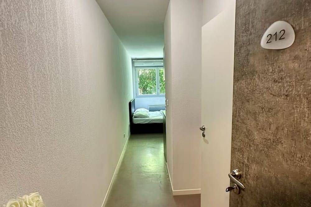 Entire apartment, Central, fully-equipped studio Lyon kitchen included in Caluire-et-Cuire, Rhône