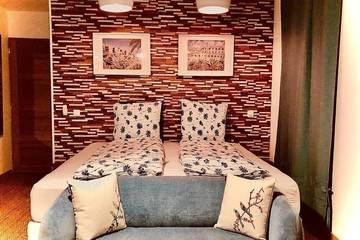 Gîte pour 2 personnes, avec jardin et piscine à Saint-Étienne-de-Boulogne