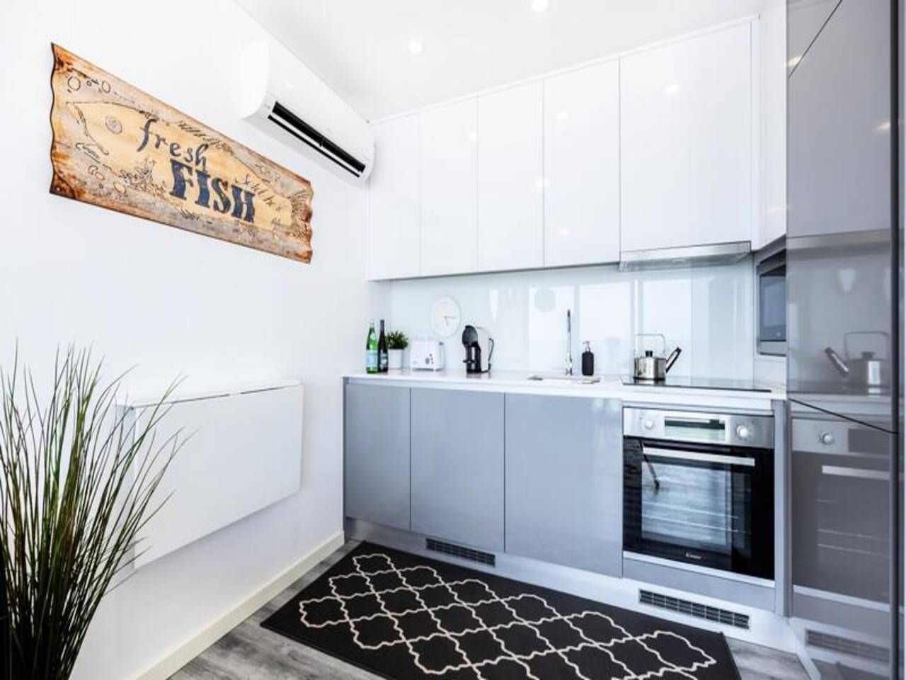 Ganze Wohnung, Wohnung in Salema mit Meerblick in Praia da Salema, Naturpark Südwest-Alentejo und Costa Vicentina