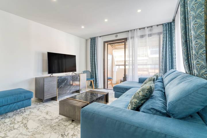 Gîte pour 6 personnes, avec terrasse à Antibes - 4