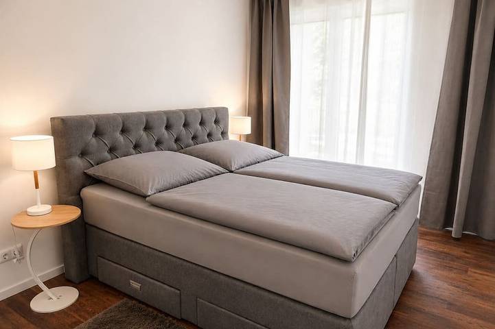 Ganze Wohnung, Gemütliche Ferienwohnung am Hainer See mit 2 Balkonen, Seeblick / 60m² / 4 Pers. in Neukieritzsch, Hainer See